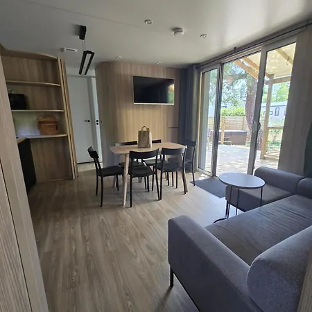 Mobil-home Avec Jacuzzi Et Climatisation Camping Gouvieux