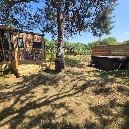Mobil-home Avec Jacuzzi Et Climatisation